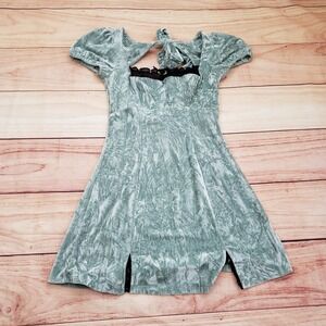 Kimchi Blue Anthropologie Womens‎ S Mini Dress Velvet Green Puff Sleeve Cocktail
